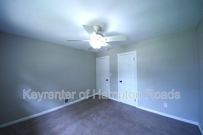 Building Photo - 4109 5th St