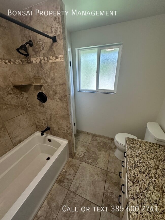 Building Photo - 8625 S Spartan Dr