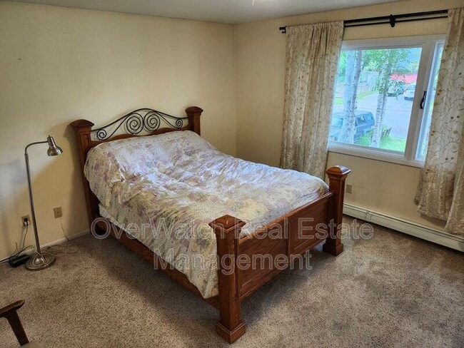 Building Photo - 3890 Caravelle Dr