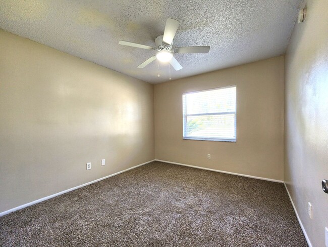 Building Photo - Open Floor Plan; New Flooring and Paint; L...