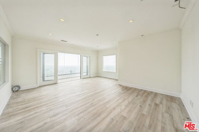Building Photo - 4576 Martson Dr