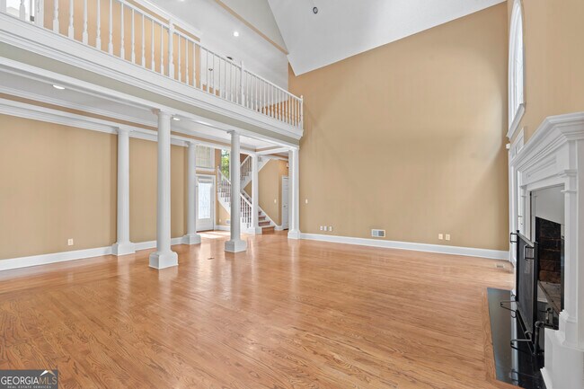 Building Photo - 235 Smokerise Trce