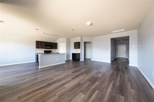 Building Photo - 414 Pentire Way