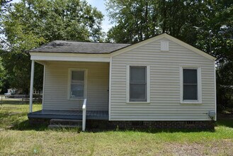 Building Photo - 14 Dunway Dr