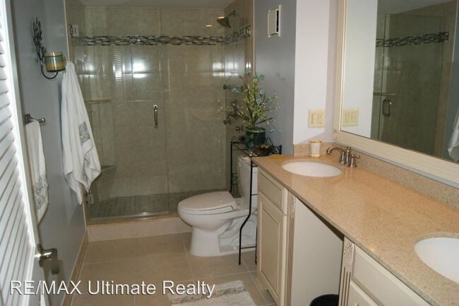 Building Photo - 1555 NE Ocean Blvd