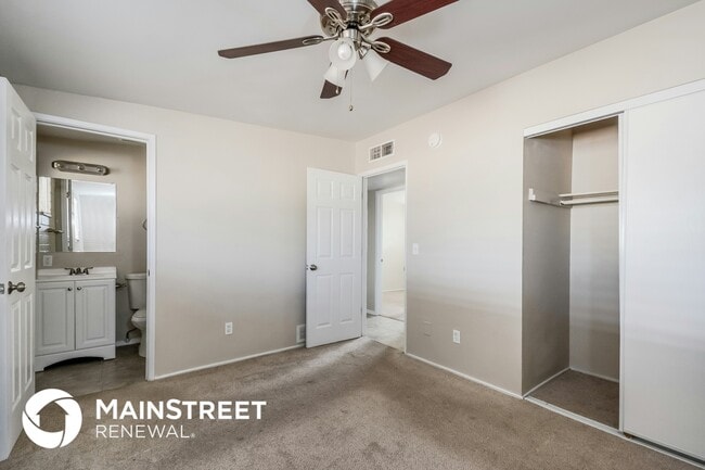 Building Photo - 7060 S Cabot Pl