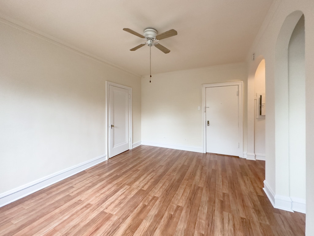 Building Photo - 2536 N Sawyer Ave