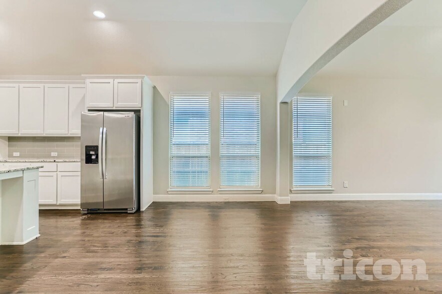 Building Photo - 401 Winehart St