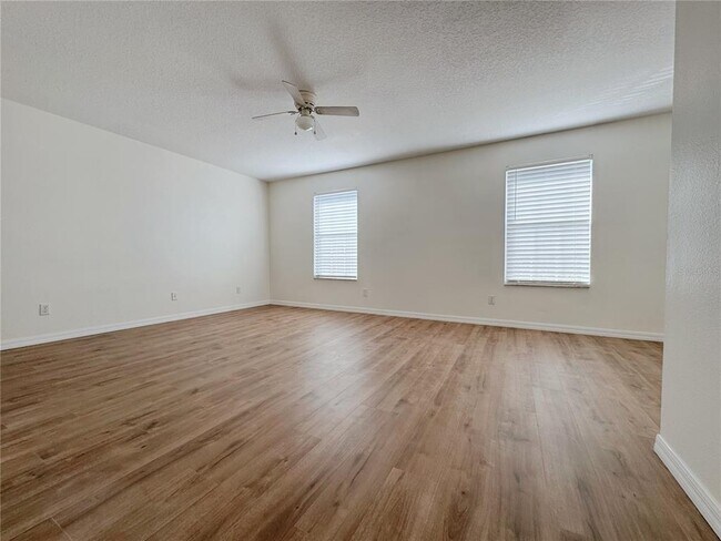 Building Photo - 760 Cresting Oak Cir