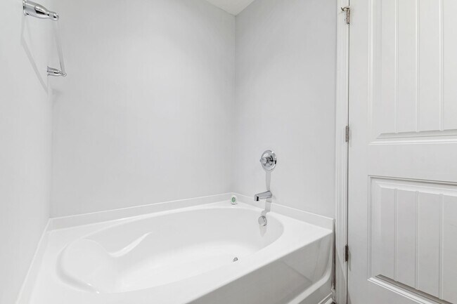 Building Photo - Brightleaf at the Park Townhome!