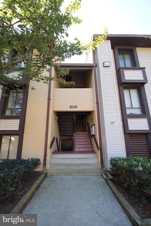 Building Photo - 11615 Stoneview Square