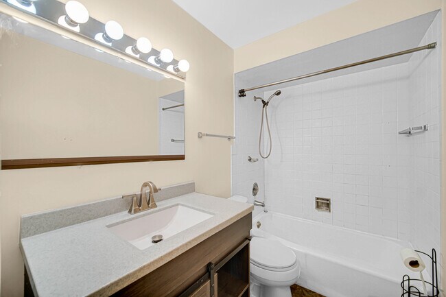 Building Photo - 1211 Brown St