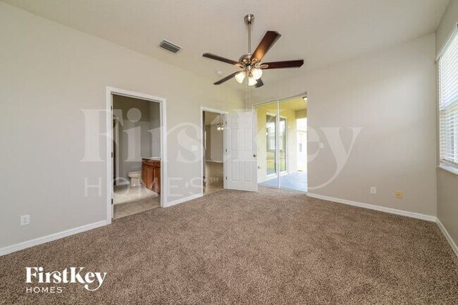 Building Photo - 7228 53rd Pl E