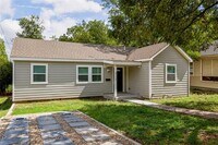 Building Photo - 2114 Harlandale Ave