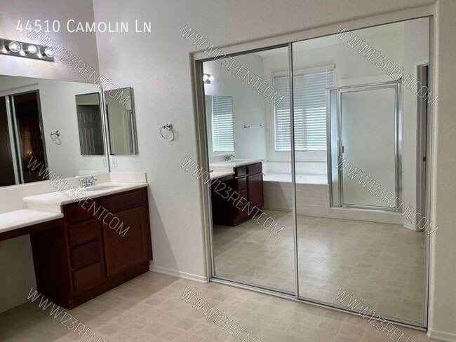 Building Photo - 44510 Camolin Ln