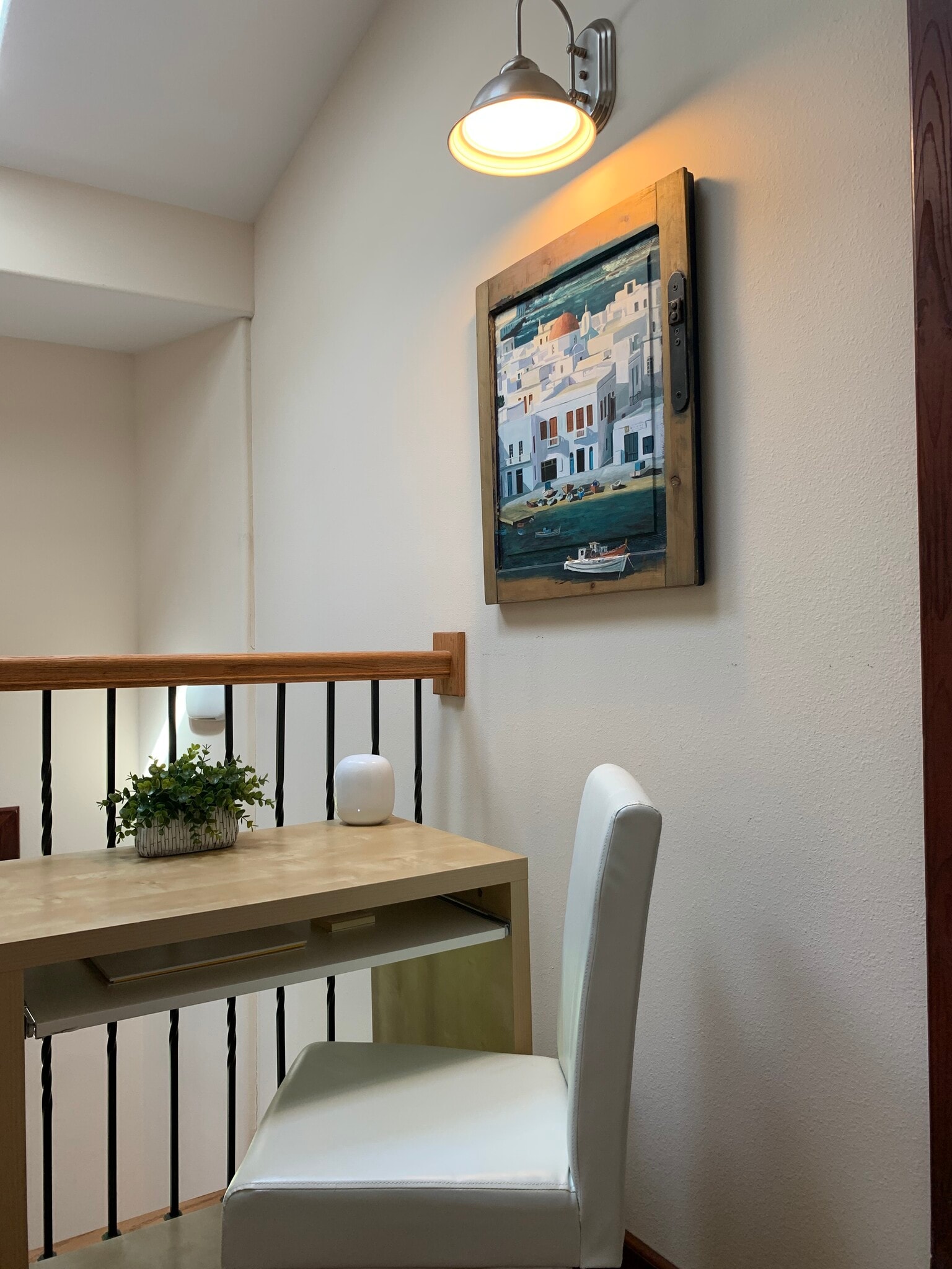 #B laptop desk - 905 Prospect Ave