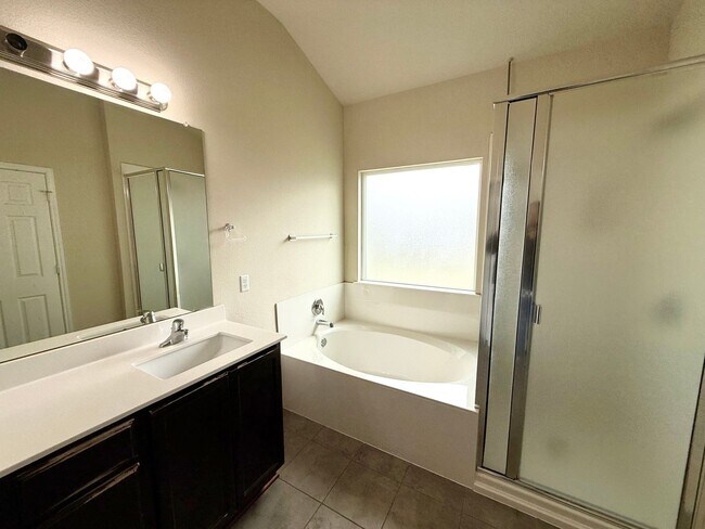 Building Photo - 6628 La Sol Ln