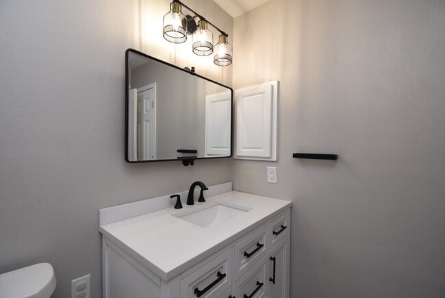 Building Photo - 23122 Beech Canyon Dr