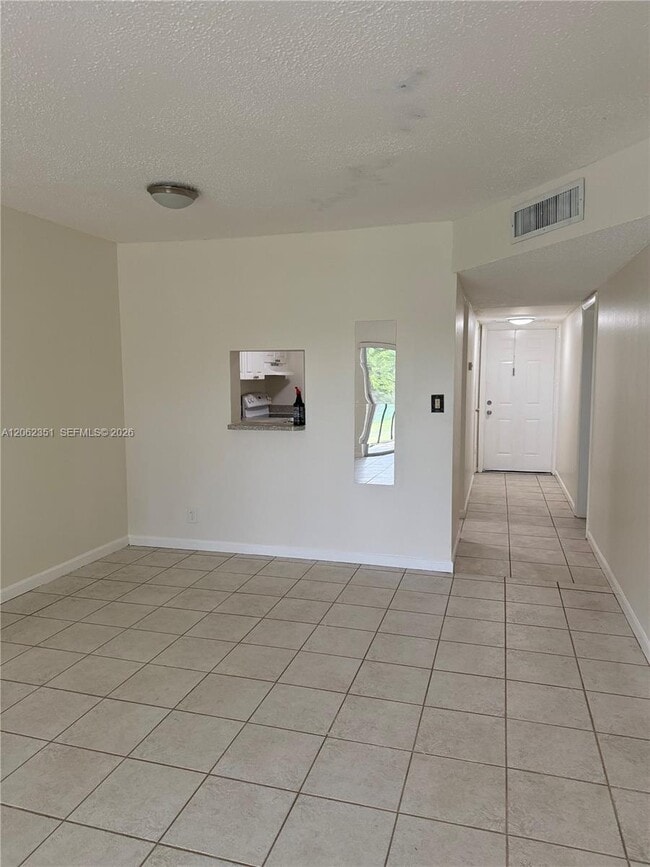 Building Photo - 7825 Fairview Dr