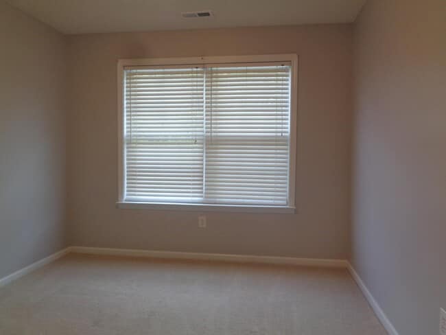 Building Photo - 509 Brickstone Dr