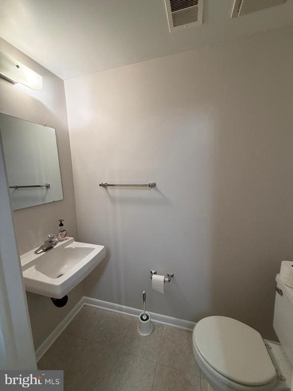 Building Photo - 327 James St