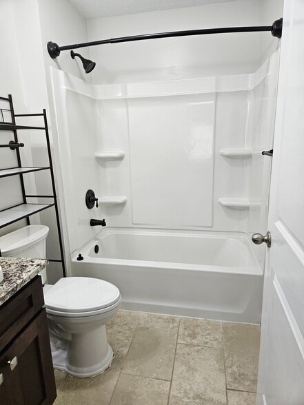 Building Photo - 2085 King Rd