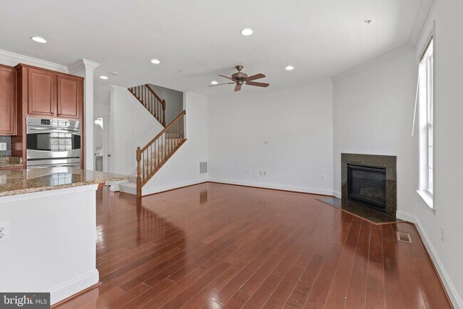 Building Photo - 8852 Purple Iris Ln