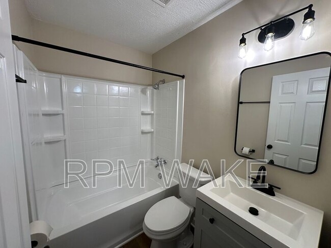 Building Photo - 741 Lunar Dr