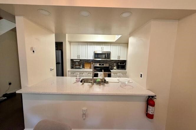 Building Photo - 523 Park Place Dr