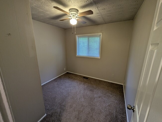 Building Photo - 8632 Neptune Dr