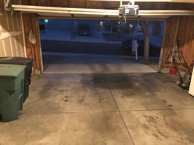 Building Photo - 457 W 91st Cir