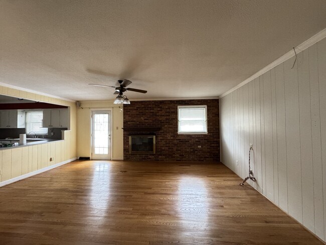 Building Photo - 1032 Belmorrow Dr