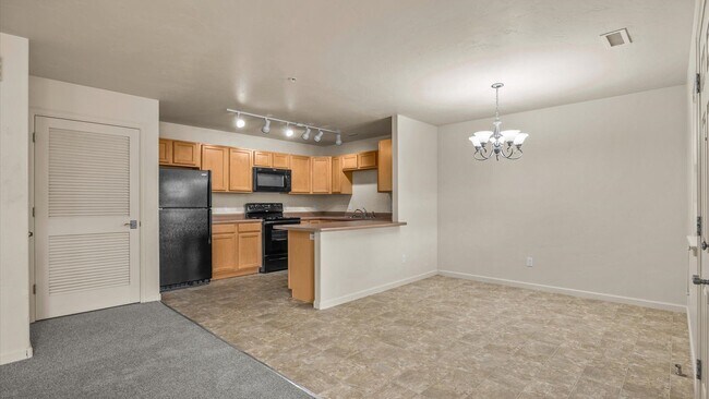 Building Photo - Wind River Apartment