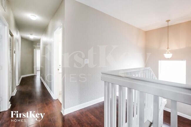 Building Photo - 3640 NE 1st St