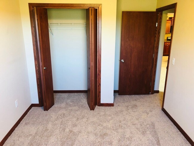 Building Photo - Townhome - Stonebridge Farms