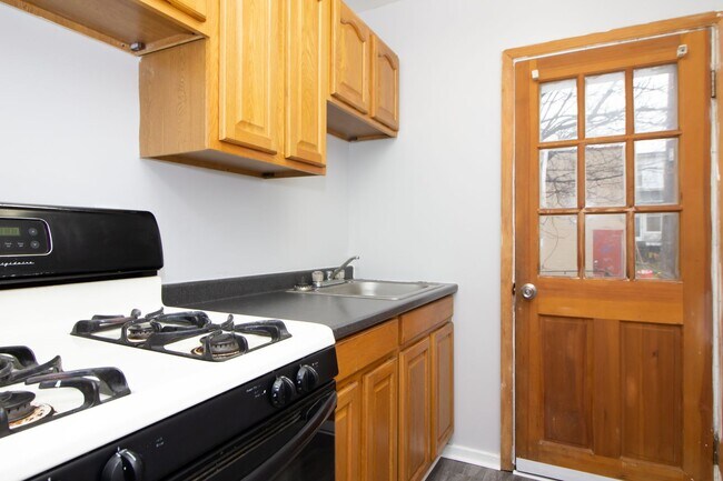 Building Photo - 3616 Paine St
