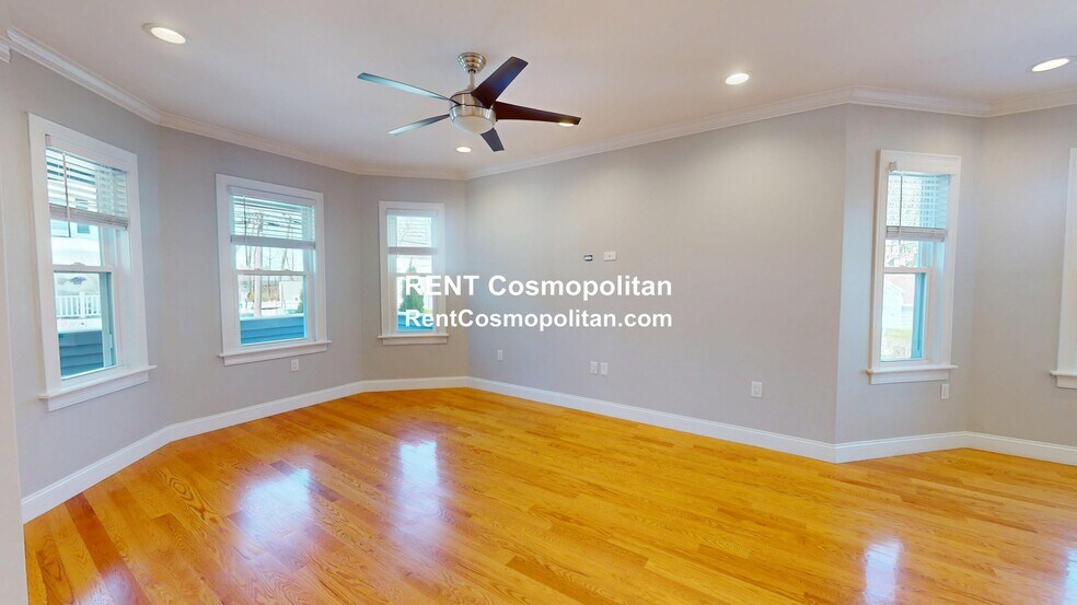 Building Photo - 41 Sydney St