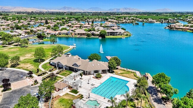 Building Photo - 10556 E Greenbury Way