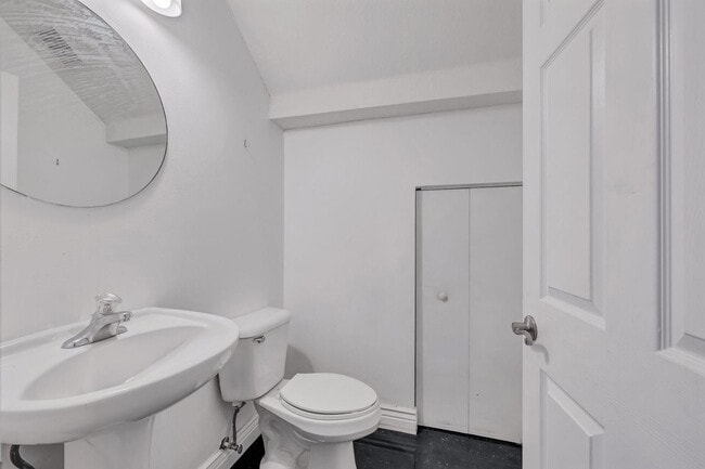 Building Photo - 3122 Merrick Terrace