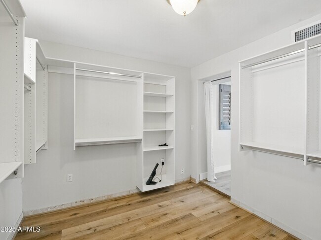 Building Photo - 12210 N 67th St