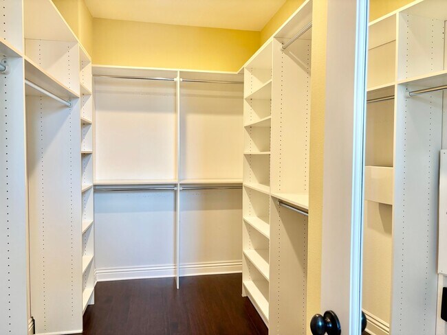 Building Photo - Boat Dock Home | Gated Community | Oxnard ...