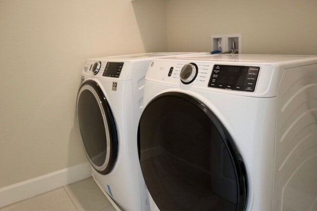 Building Photo - Beautiful 3-bedroom home in Fremont – Built in 2022!