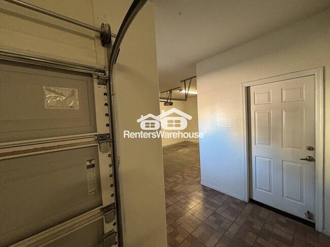 Building Photo - North Phoenix Oasis in a 3-BD Single Family House!