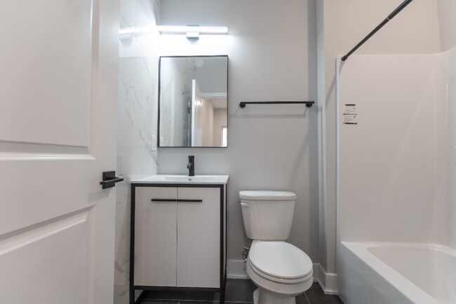 Building Photo - 665 N 35th St