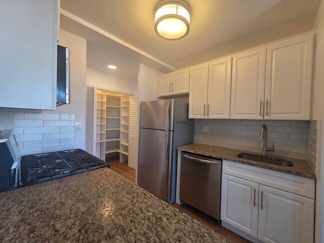 Building Photo - 7100 JFK Blvd E