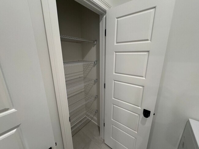 Building Photo - 4BD/4.5BA FOR RENT