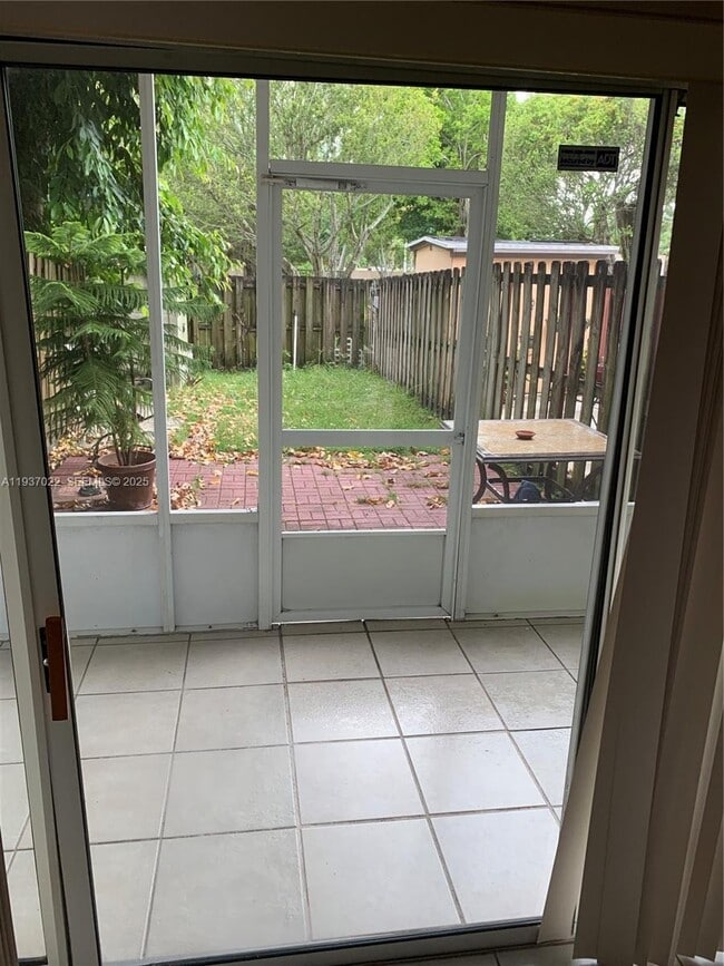 Building Photo - 14148 SW 93rd Ln