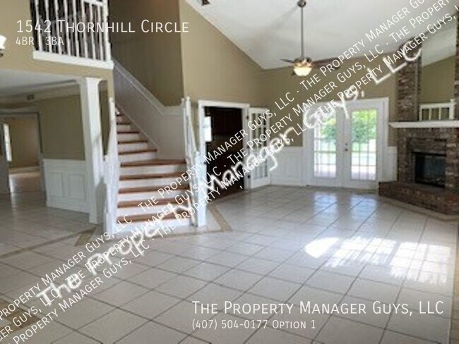 Building Photo - 1542 Thornhill Cir