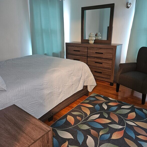 Building Photo - 4911 8th Ave