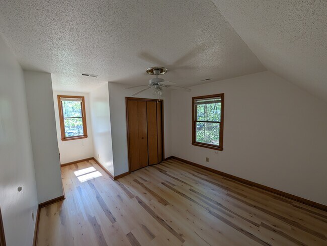 Building Photo - 2301 Wade Hampton Rd